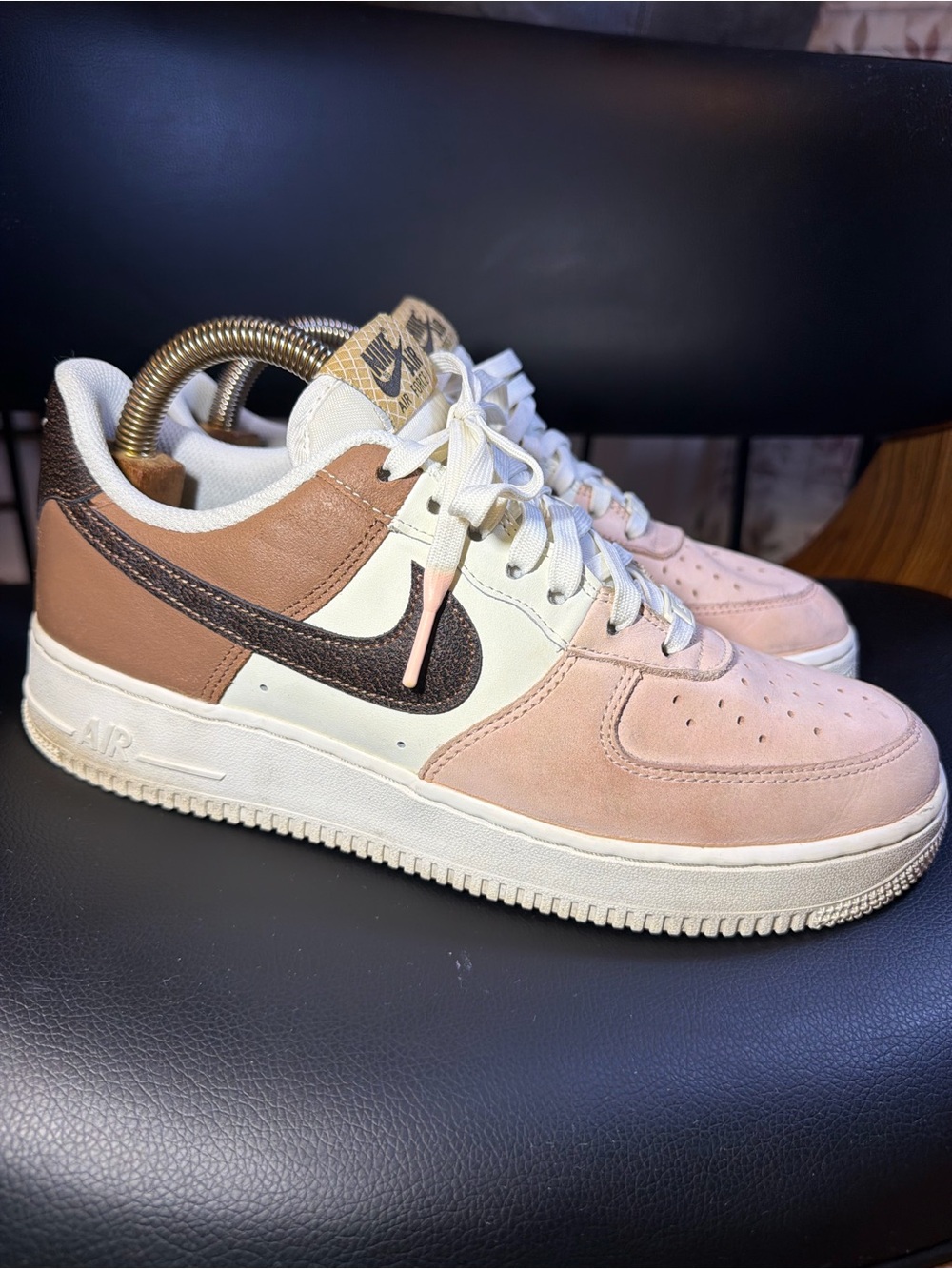 Nike Air Force 1 Low '07 LV8 Neapolitan DX3726 800 Men’s Size 9.5